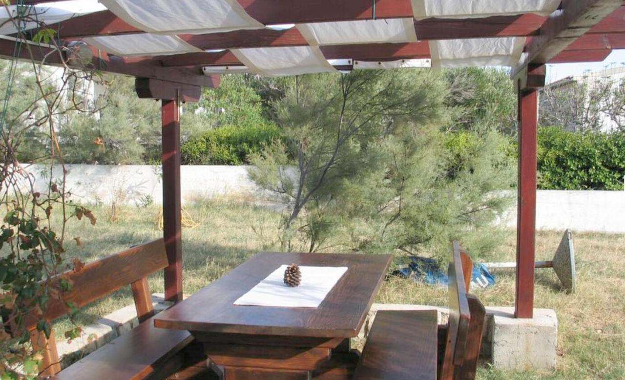 Apartmani Kunteja باغ المظهر الخارجي الصورة