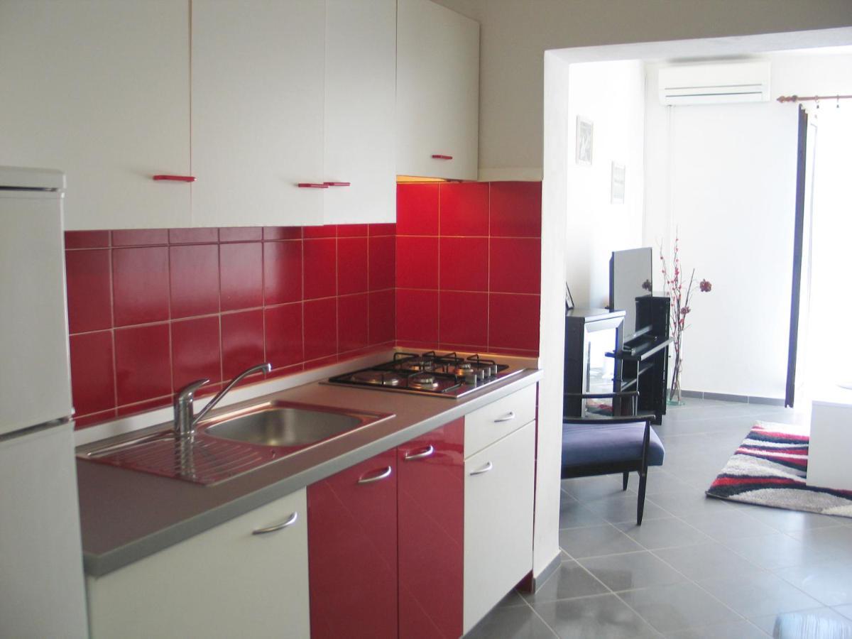 Apartmani Kunteja باغ المظهر الخارجي الصورة