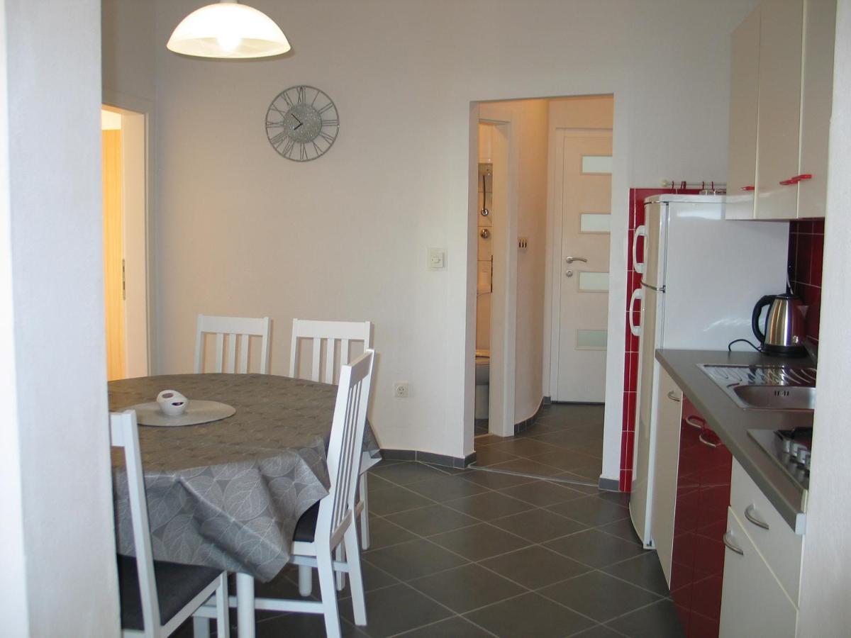 Apartmani Kunteja باغ المظهر الخارجي الصورة